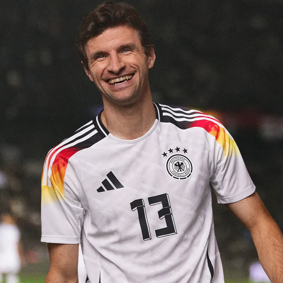 2024/25 Germany Home White Fans Long Sleeve Jersey Detail 2
