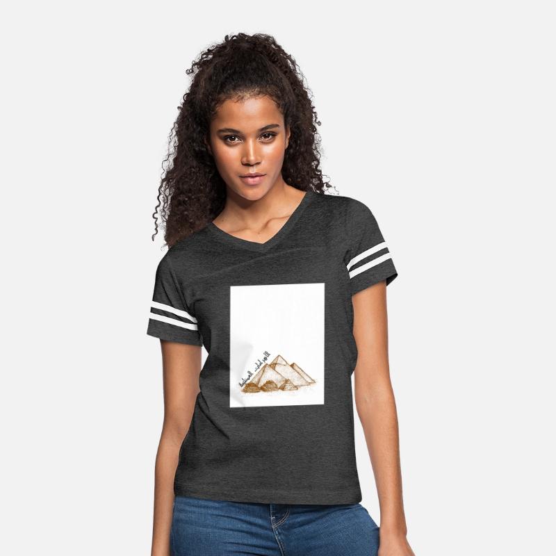 Egyptian Pyramids Majesty – Vintage Travel T-Shirt